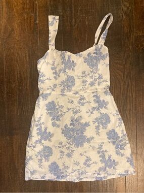 ABERCROMBIE AND FITCH - Floral mini dress Medium - blue and white